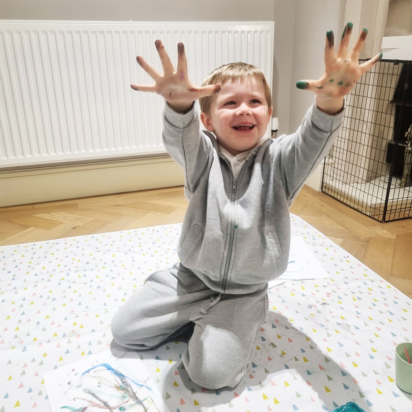 Anti-Slip Baby Splash Mat – Large Waterproof Weaning & Messy Play Floor Protector (Triangles)
